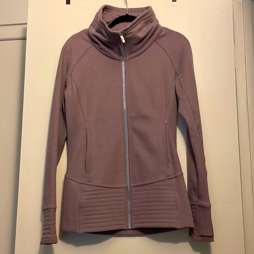 Light Purple lulu lemon zip up jacket